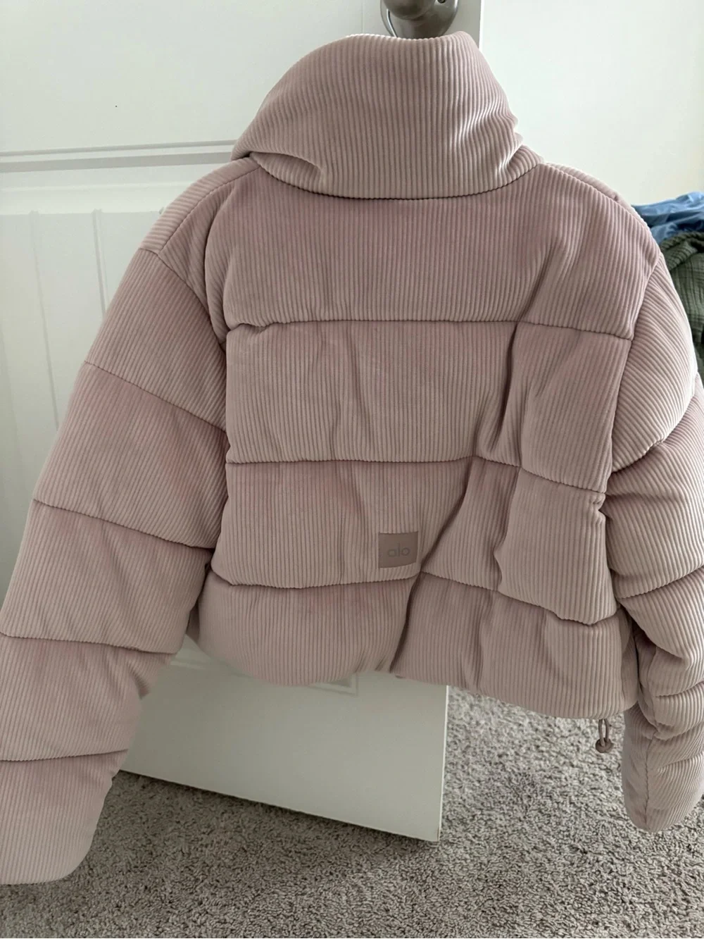 Alo Women's Blush Pink Puffer Jacket